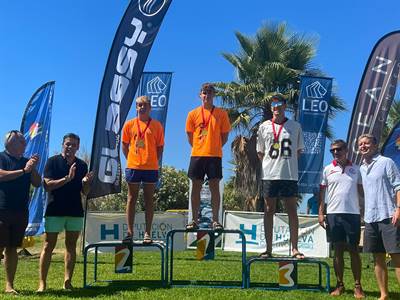 PODIUM RUBÉN Y CRISTIAN INFANTIL.jpeg