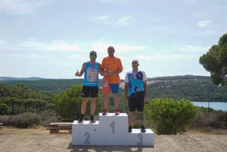 PODIUM MASCULINO MASTER + 40.jpg