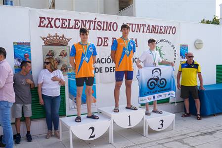 PODIUM SAMUEL Y ÁLVARO.jpg