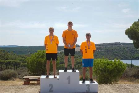 PODIUM INFANTIL MASCULINO.jpg