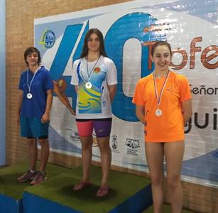 CARLOTA PODIUM.jpg