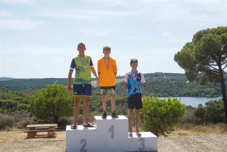 PODIUM ALEVÍN MASC 1000.jpg