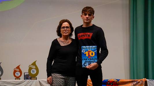PABLO MENGUIANO PREMIO.jpg