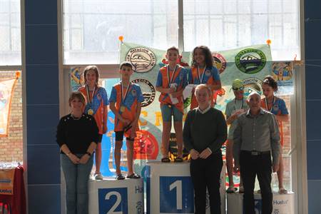 PODIUM MEDALLAS 6.JPG